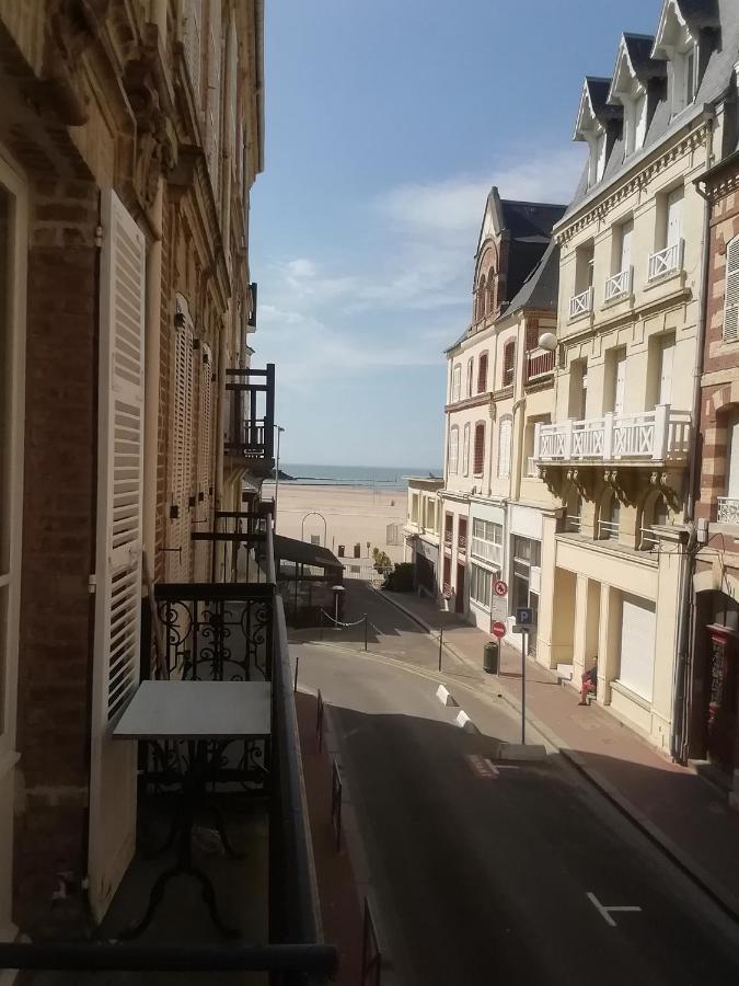 Trouville Centre 2 Pieces Balcon Sur Plage A 30 Metres公寓 外观 照片