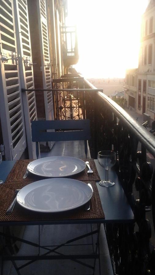 Trouville Centre 2 Pieces Balcon Sur Plage A 30 Metres公寓 外观 照片