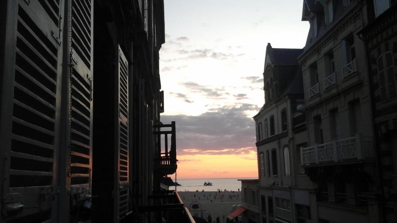 Trouville Centre 2 Pieces Balcon Sur Plage A 30 Metres公寓 外观 照片